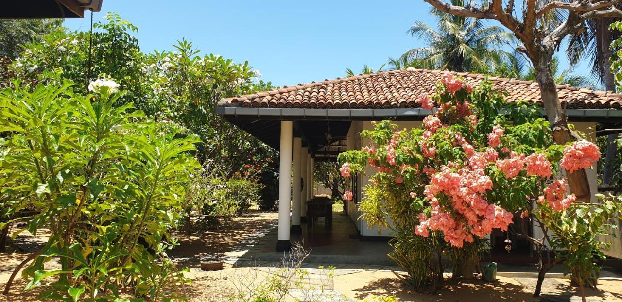 The Danish Villa Resort Arugam Bay Exterior foto